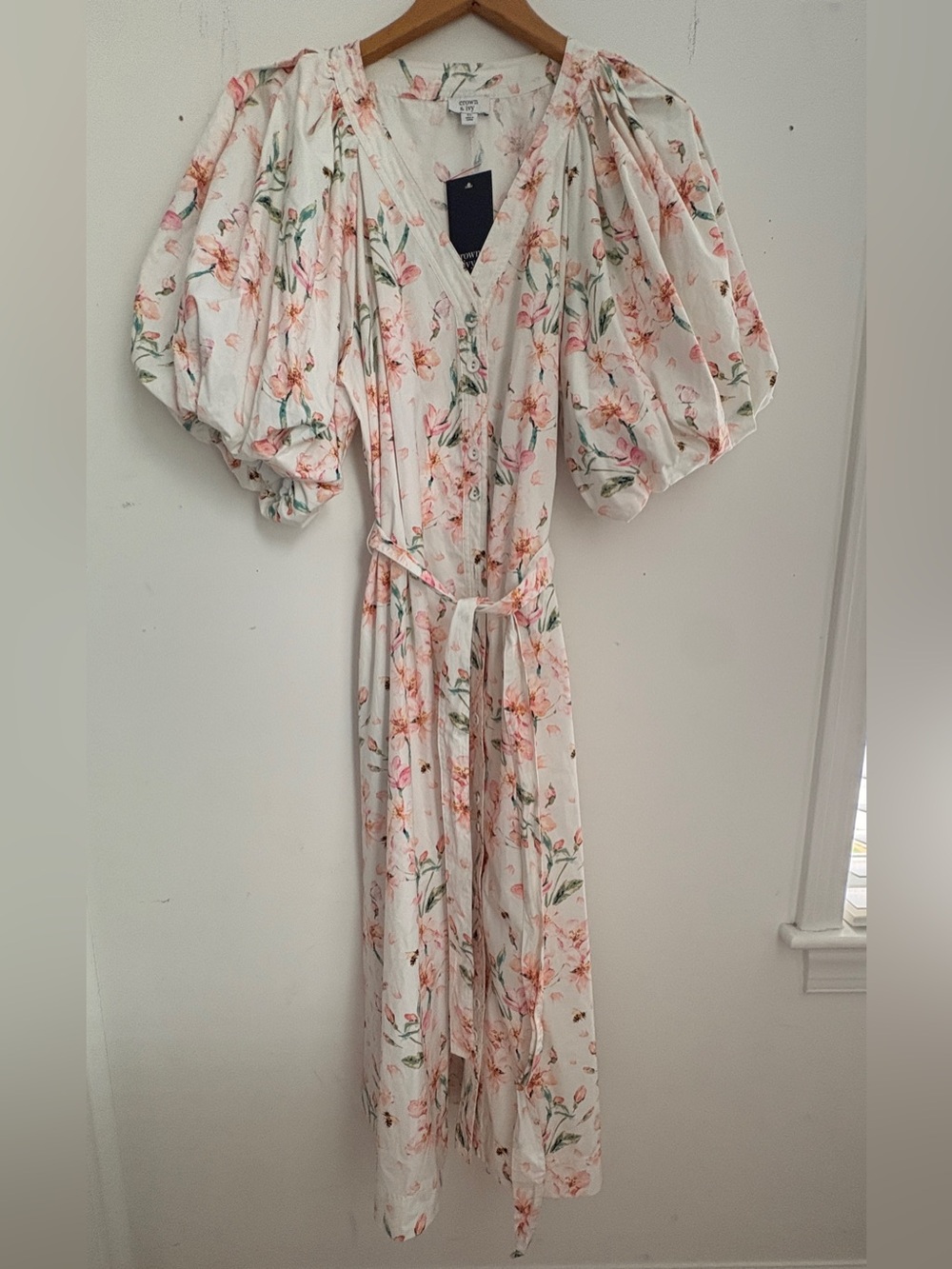 Crown & Ivy NWT White Floral Puff-Sleeve Maxi Dress with Belt
